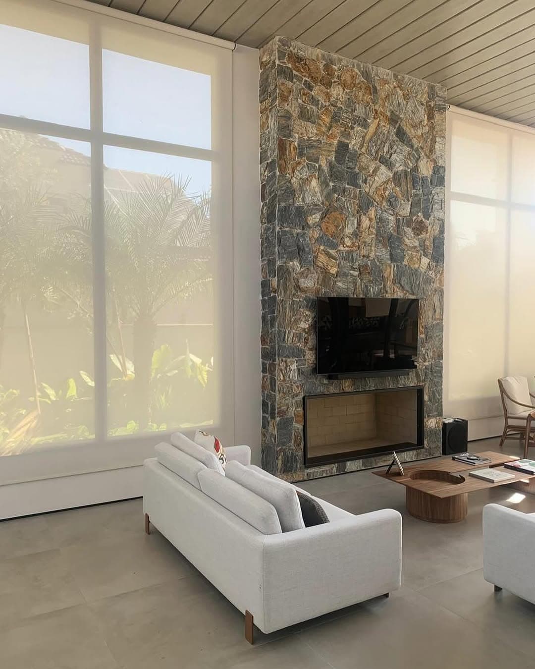 Cortina Rolô em tela solar instalada pela Portal Decor Morumbi